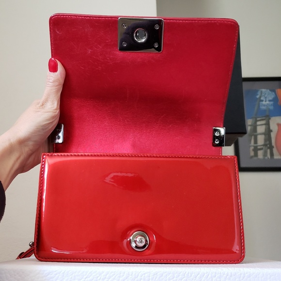 CHANEL boy small metallic red bag - Picture 3 of 8